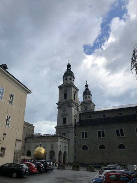 Fast niemand der Touristen kommt um die Ecke.
