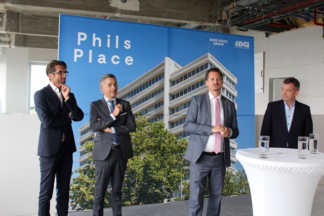 Norbert Winkelmayer (CEO Sans Souci Group), Peter Ulm (CEO 6B47) mit Bezirksvorstehr Marcus Fritz und Fritz Gruber( Vorstand 6B47) (v.li.n.re.)
