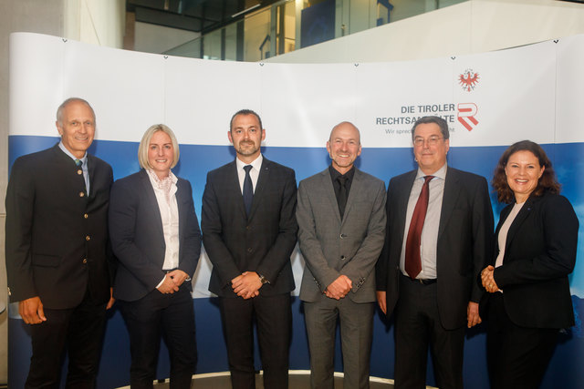 v.l.n.r.: Dr. Markus Heis (Präsident der RAK), RA MMMag. Claudia Renner, Mag. Markus Müller (Hypo Tirol Bank), Mag. Thomas Arbeiter (ORF-Tirol), Dr. Gerhard Ebner und Mag. Andrea Fritz (Hypo Tirol Bank)