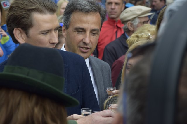 Auch der Grazer Bürgermeister Siegfried Nagl hebte gemeinsam mit Sebastian Kurz das Glas.