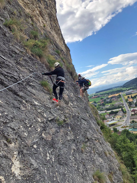 Der Klettersteig auf den Griffner Schlossberg ist nur in eine Richtung (von unten nach oben) begehbar | Foto: Michael Mautz