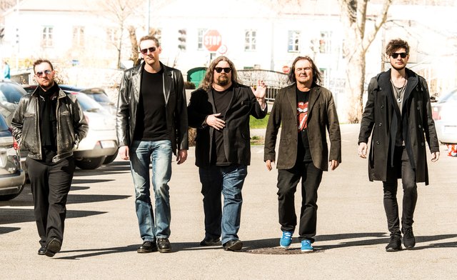 The Rolling Stones Project v.l.n.r.: Philipp Schagerl,  Florian Riess, Klaus Bergmaier, Wolf Blaha, NextLevel Sam. | Foto: Günter W. Hieger