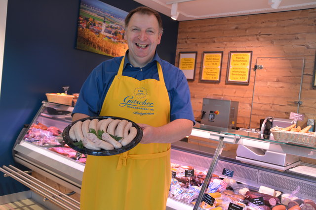 Nur die besten Rohstoffe und viel Fingerspitzengefühl bei der Herstellung, das macht die Würstel von Karl Gutscher aus.