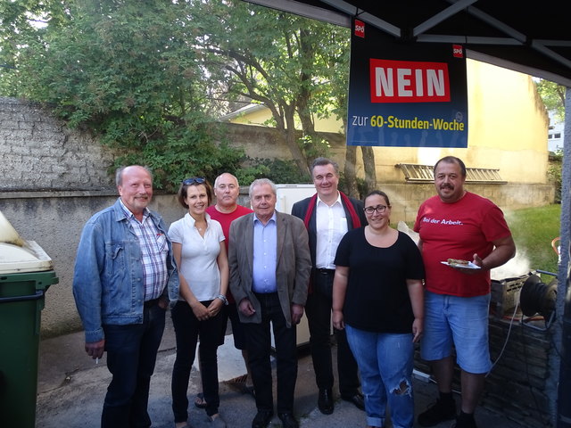 GR Christoph Stich, Melanie Figl, GR Erich Deim, GR a.D. Hans Kickmaier, StR Stefan Mann, Daniela Ludwan, GR Norbert Liegler beim Sommerfest der SPÖ in Weidling. | Foto: Annemarie Sperlich