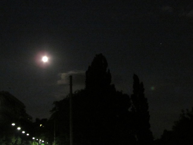30.06.2018 01:31 Mond in der Nähe von Saturn - viele Wolken erschweren Sicht