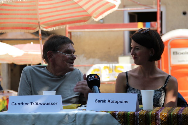 Günther Trübswasser und Sarah Kotopulos bei der Pressekonferenz | Foto: SOS-Menschenrechte