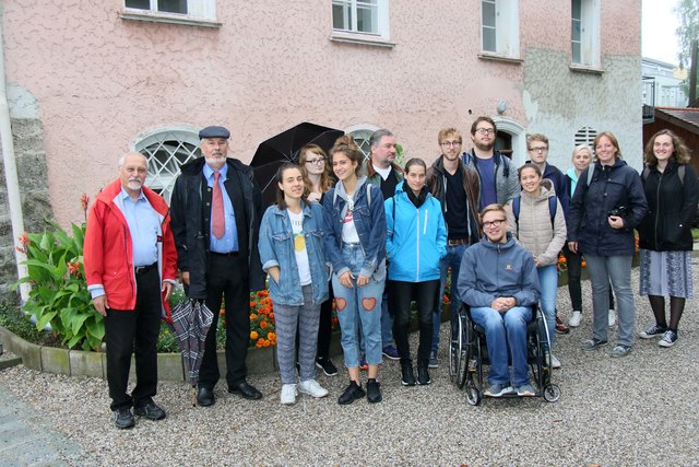 Auch der Besuch des Palmparks stand auf dem Programm der historisch wichtigen Stellen Braunaus.﻿