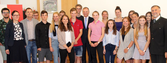 Im Stil der "Mannequin Challenge" drehten und präsentierten Schülerinnen und Schüler des ORG der Franziskanerinnen von Vöcklabruck den Jubiläumsfilm.