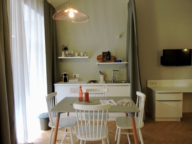 Ein Restaurant gibt es nicht: Gäste sollen die nahen Lokale nutzen.