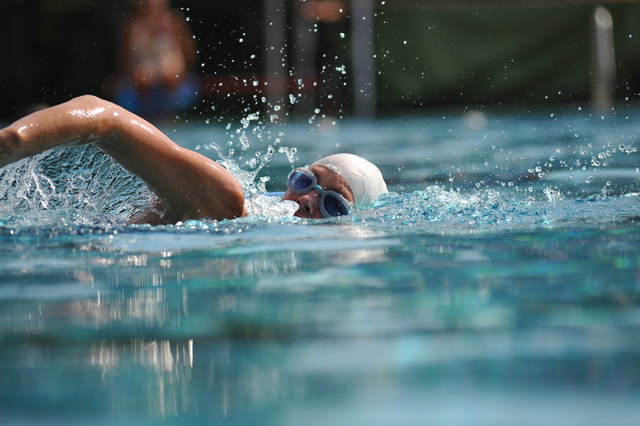 Nach der Arbeit kann man noch ein bisschen länger im Freibad bleiben. | Foto: Linz AG
