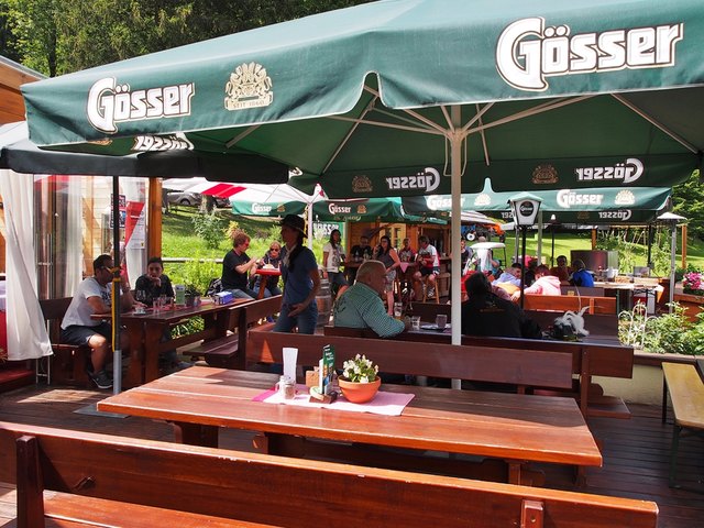 Nach und nach füllte sich die Seeschenke...