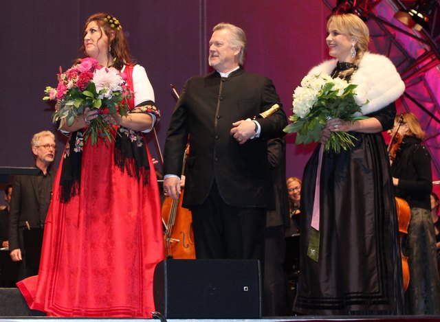 Anna Pirozzi, Gregory Kunde, Elina Garnaca.