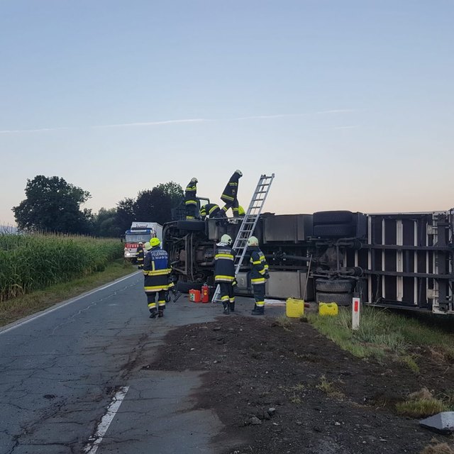 Ca. 50 Feuerwehrleute standen im Einsatz, die Zollfeld Straße war länger gesperrt