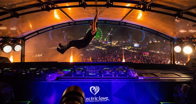 (c) Sebastian Gruben