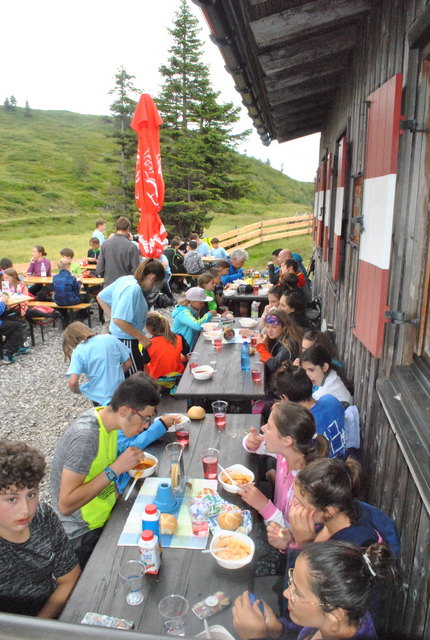 Mittags auf der Zollner-Hütte