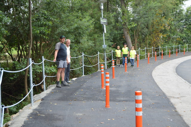 So sieht der nun sichere Gehweg für die Schüler aus. | Foto: Gemeinde Höhnhart