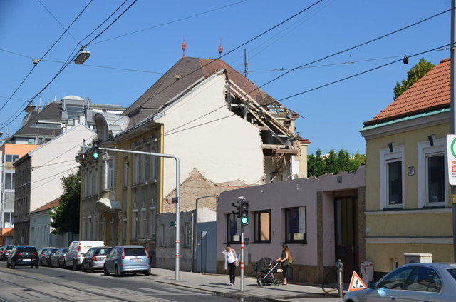 Das Haus in der Donaufelder Straße 193 ist stark beschädigt, könnte aber vielleicht gerettet werden.