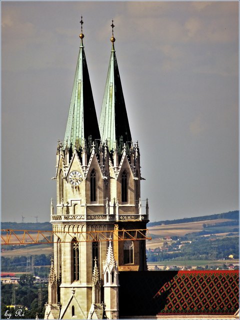 Die Zwillingstürme und das schöne Dach