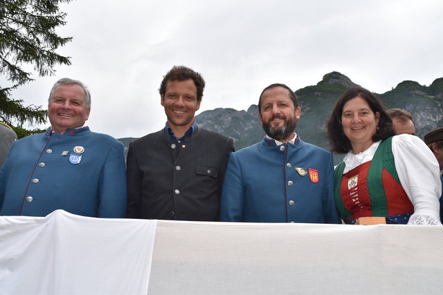 PV-Obmann Alfons Rastner, LA Florian Riedl und Bgm. Josef Saxer mit Gattin Elisabeth