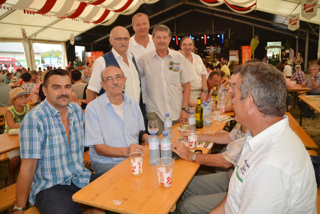 Die Gemeinde Rechnitz hat mit Lábatlan und Alzey zwei Partnergemeinden. Einige Freunde aus Lábatlan waren beim Dreschkirtag zu Gast.