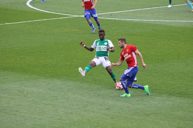 David Atanga (l.) spielte für den SVM, jetzt für SpVgg Fürth.