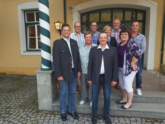 LAbg. Michael Gruber (links), Martin Lindner (vorne Mitte) ﻿ | Foto: FPÖ