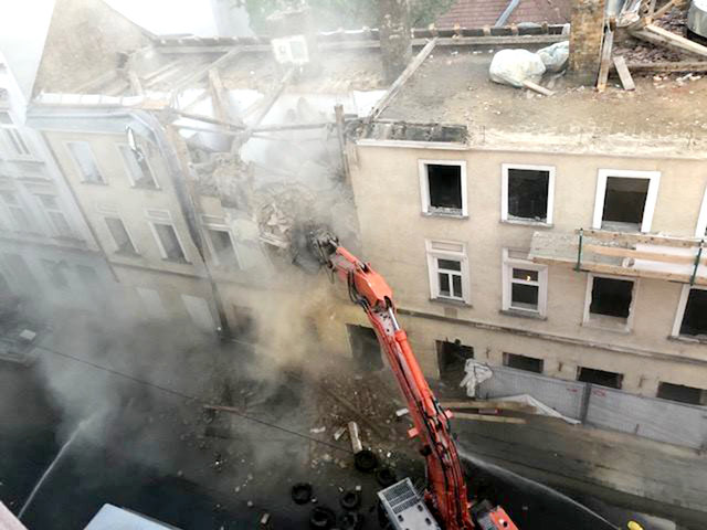 Vor kurzer Zeit wurde noch am Abriss gearbeitet – nun steht die Frage nach einer Sanierung im Raum. | Foto: Initiative Denkmalschutz/Landerer