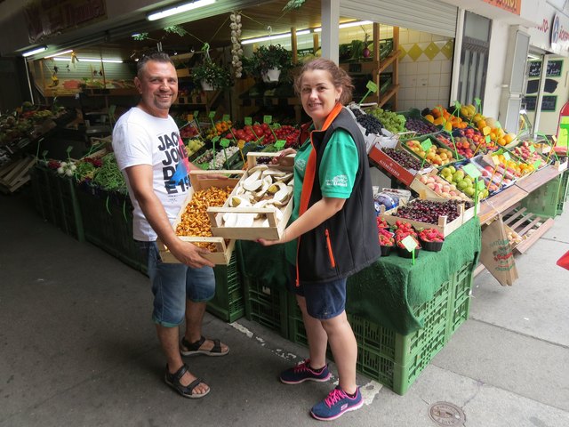 Daniel und Simona Ivanov sind seit über fünf Jahren als Obst- und Gemüsehändler am Markt.