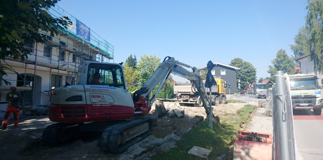 Der Vorplatz beim Thalgauer Gemeindeamt wird derzeit komplett neu gestaltet