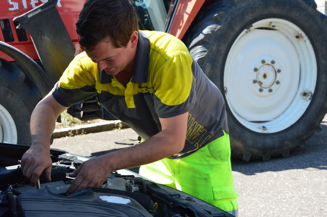 5 verschiedene Auto-Batterien führt der Pannendienst mit sich um ggf. die Batterie sofort zu wechseln.