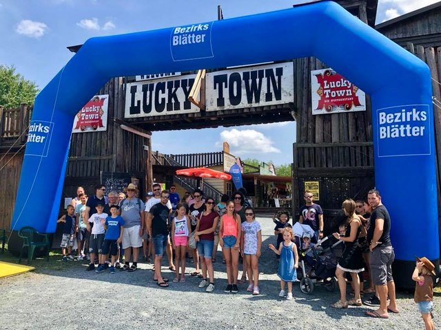 Die Bezirksblätter luden zum Familienfest ins Lucky Town. | Foto: Sabrina Radowan