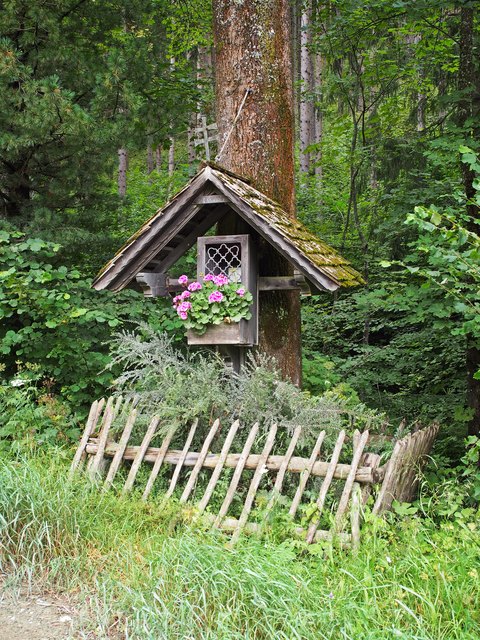 Ein Marterl am Wegesrand.