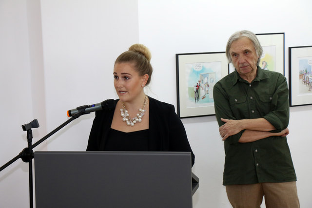 Die Laudatorin Katharina Köppl und der Künstler Karl-Heinz Brecheis.