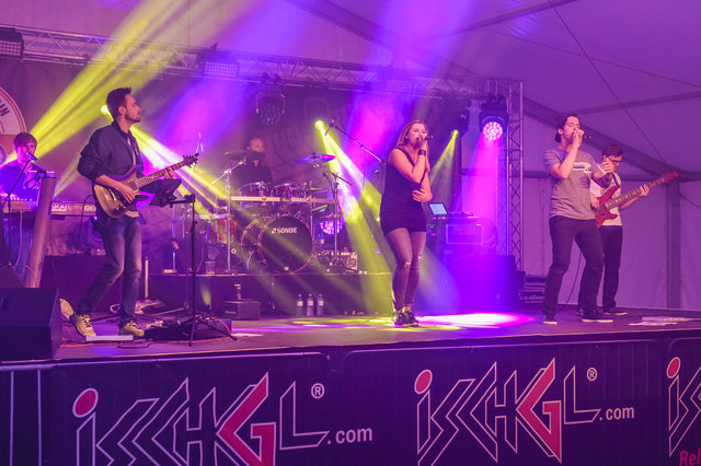 Am Samstag Abend konnten die Besucher bei „T-NG“, die „Torpedos New Generation“ abrocken. | Foto: TVB Paznaun – Ischgl