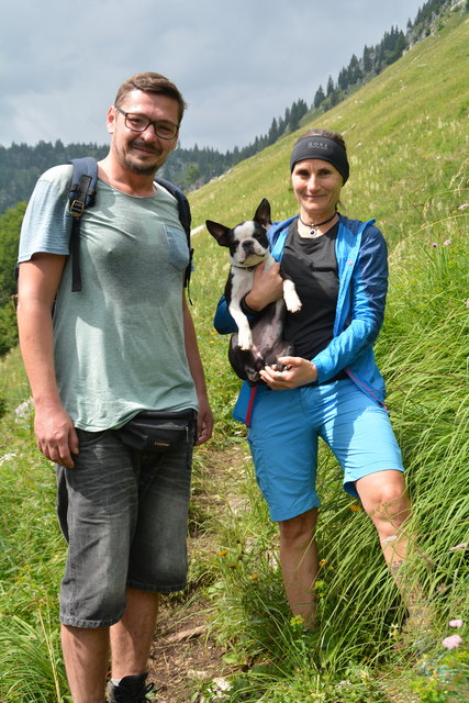 "Treffpunkt Scheiblingstein": Redakteur Roland Mayr trifft auf Marika Roth und ihren Hund Heinrich. | Foto: Franz Sturmlechner