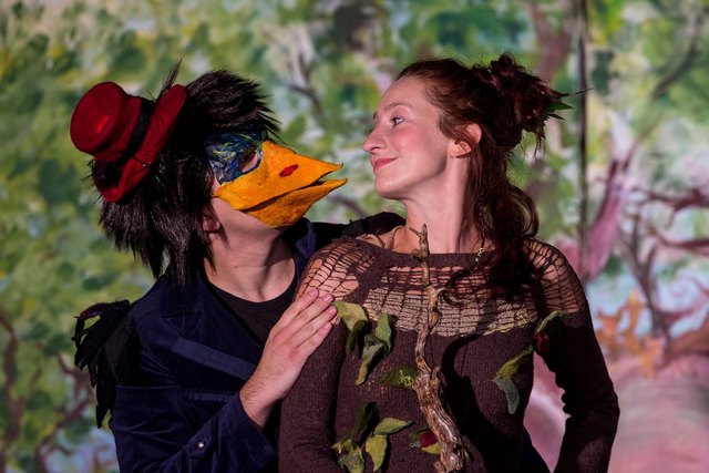 Das Kindertheater Braunau begeistert die Kleinen mit ihrem schillernden Bühnenprogramm. | Foto: Eric Krügl