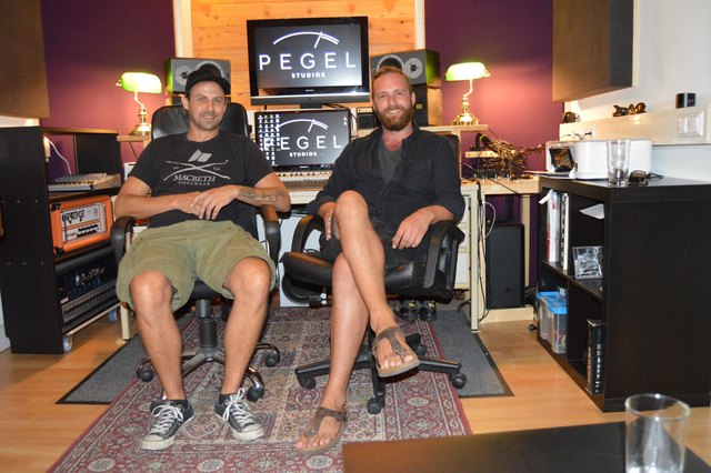 In den Pegel-Studios: Marco Perdacher und Lukas Geyer wollen die Kärntner Musikszene aufmischen | Foto: Lehner