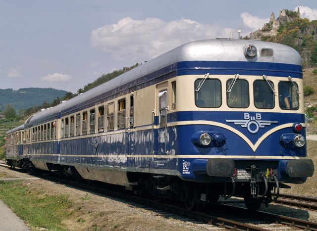 Mit dem Nostalgiezug bis zum Schneeberg. | Foto: Heizhaus