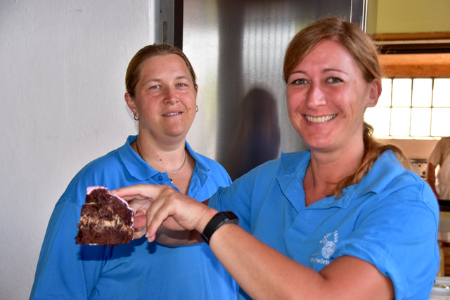 Iris Oberndorfer mit Sabine Schober. | Foto: Schlüsselberger