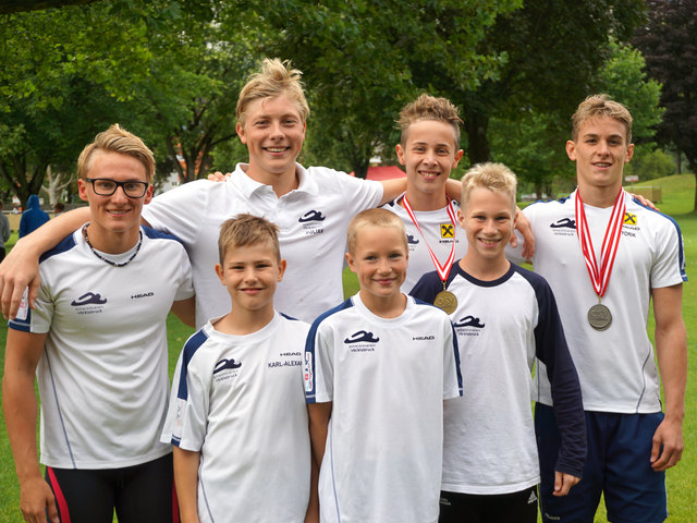 Die erfolgreiche Mannschaft, v. l. n. r.: Paul Part, Karl Alexander Fischereder, Julian Wieser, Zoe Schneider, Marvin Zimmermann, Samuel Schneider und Yorik Anzengruber