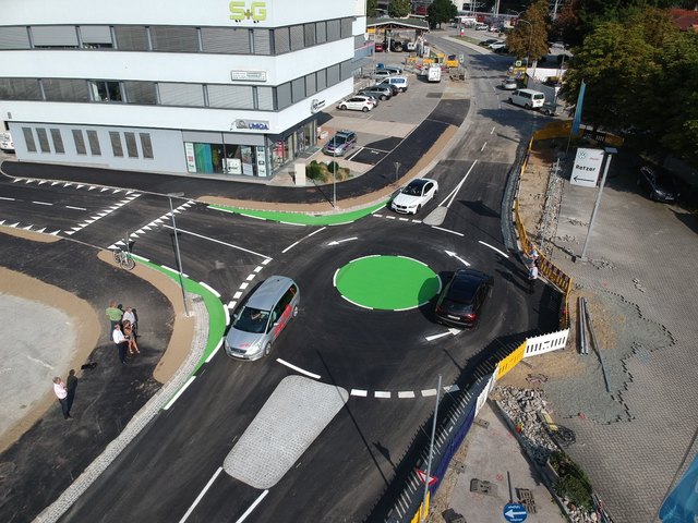 Neuer Kreisverkehr ist befahrbar