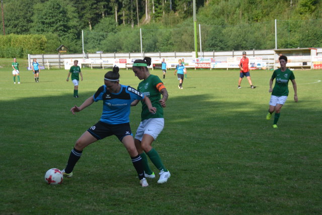 Nadine Dotter erzielte gegen Neusiedl/See gleich vier Tore.