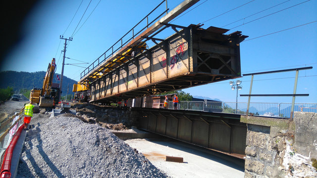 Die Arbeiten bei der Alterbachbrücke laufen auch Hochtouren | Foto: ÖBB/Paul Hettegger