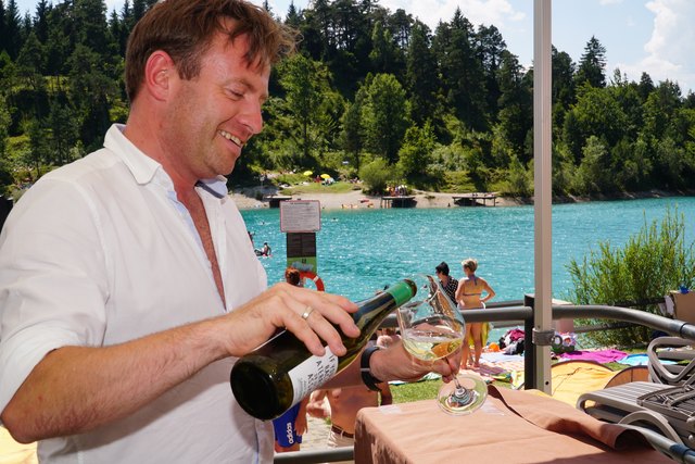 Markus Saletz weiß genau, welcher Wein bei Hitz passt. | Foto: Reichel