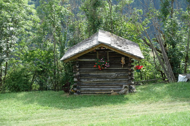 liebevolle Gestaltung eines Heubills, gesehen in Virgen im Osttirol! Ruhige Stunden am Kraftplatzerl dort, die Seele baumeln lassen und dann wieder fort!
