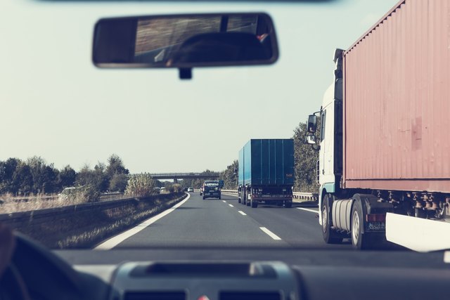 – Auf ausgewählten Autobahn-Abschnitten wird das Tempolimit in Österreich zu Testzwecken von 130 auf 140 km/h angehoben.