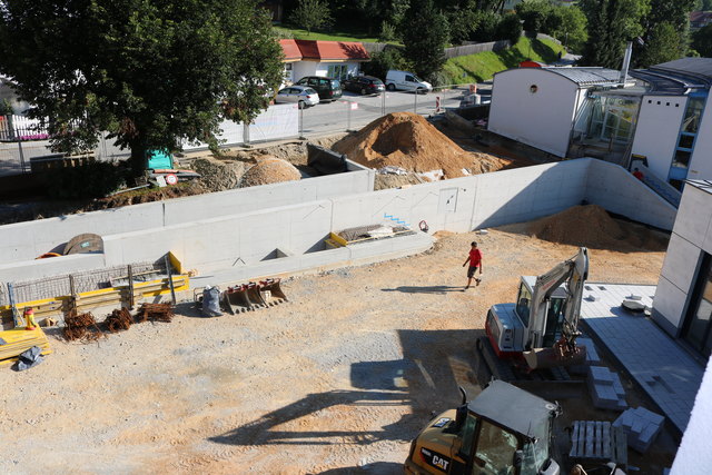 Bauarbeiten auf dem Dorfplatz in Strallegg. Ab September ist es soweit: Der neue Dorfplatz von Strallegg wird fertiggestellt sein. | Foto: Gemeinde Strallegg (4)
