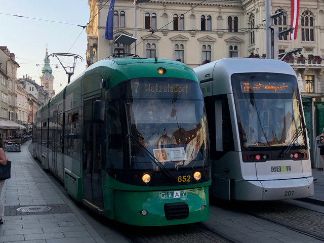 Zwischen Wetzelsdorf und der Krenngasse sind statt der Variobahn derzeit nur Cityrunner im Einsatz. | Foto: WOCHE