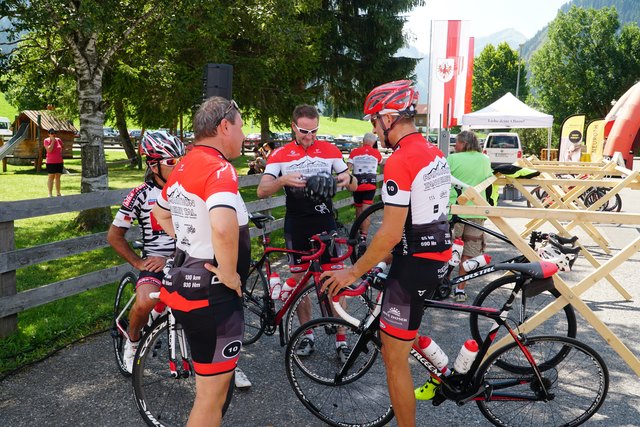 Im Hochtal drehte sich alles um den Radsport. | Foto: Foto: Reichel