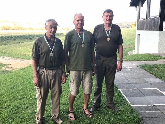 Felix Brauchart, Franz Lipp und Josef Schwaiger vom Steirischen Wurftaubenclub (v.l.). | Foto: KK
